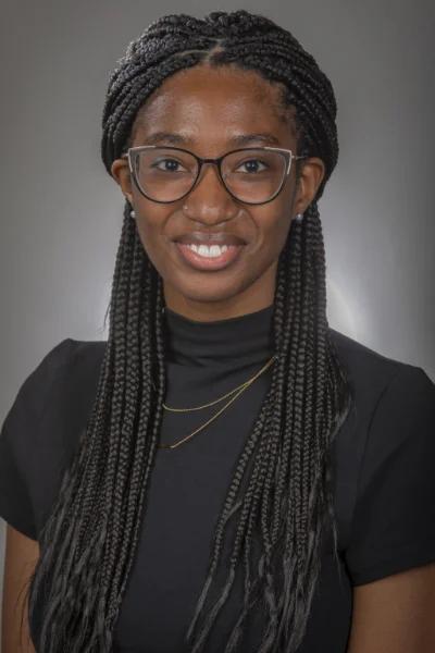 Headshot of Arianna Holder